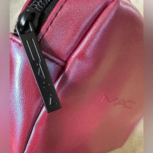 MAC Mini Makeup Set with Cosmetic Bag, NEW! - Picture 7 of 14